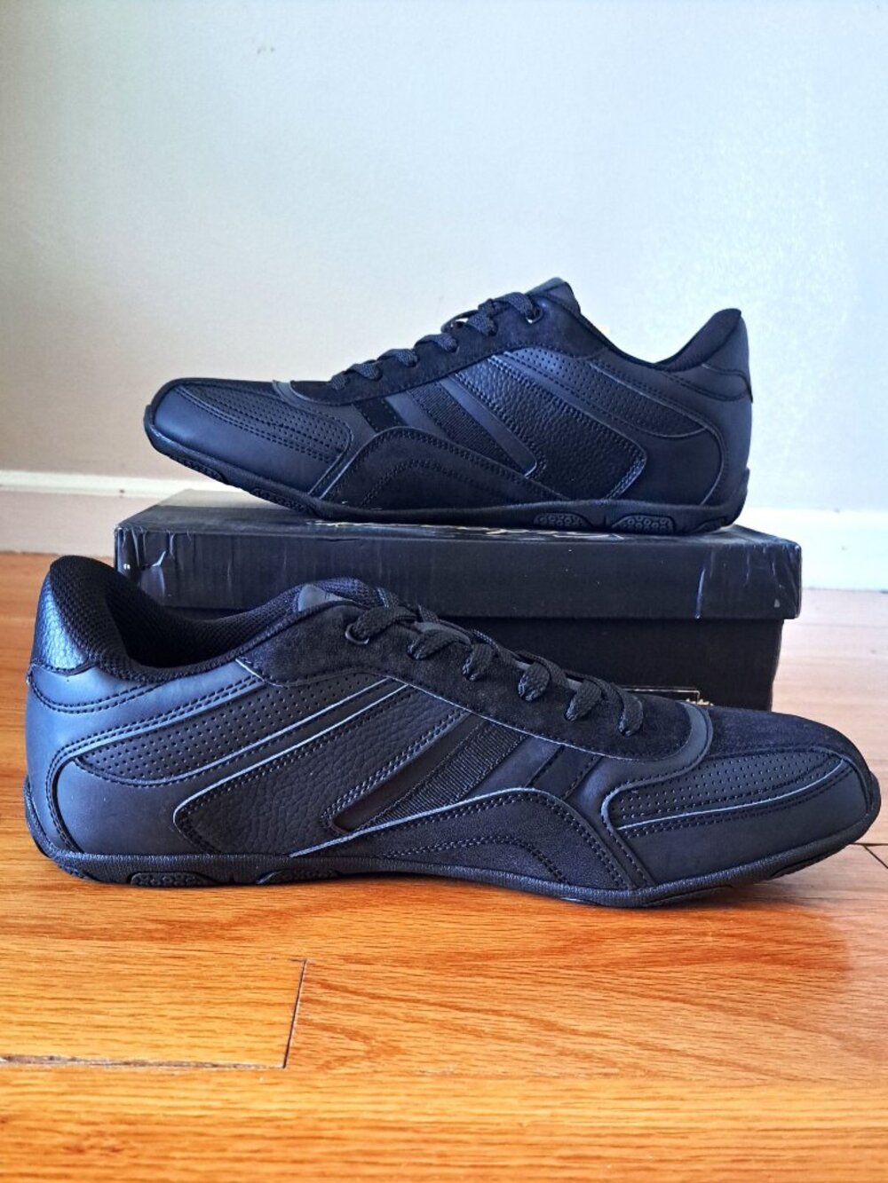 Sedagatti Men's Size 13 Black Low-Profile Driving Shoes Athletic Sneakers NIB